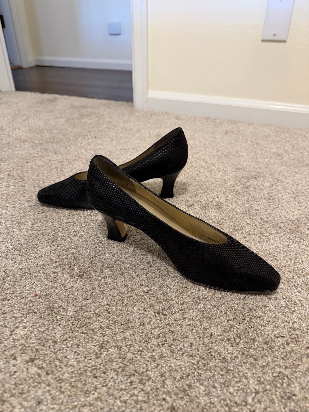 RANGONI OF FLORENCE Classic Black Women's Mid Heel Pumps